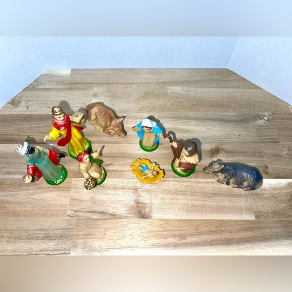 Vintage 8 Piece Plastic Nativity Made in Hong Kong Mid Century Christmas Decor - Picture 6 of 15